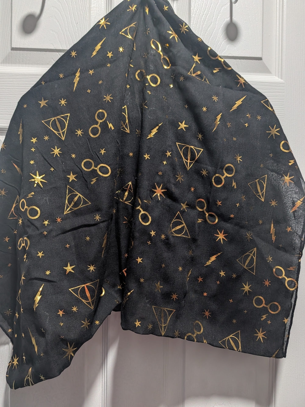 Torrid Black & Gold Harry Potter Scarf - Picture 3 of 3